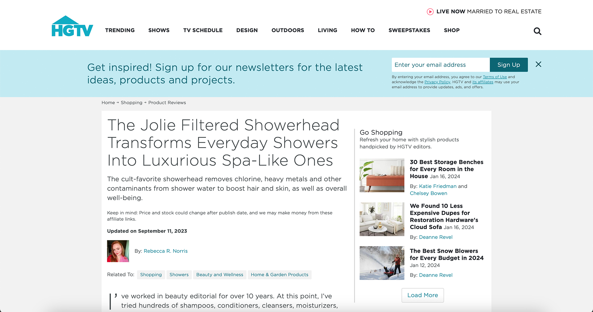 The Jolie Filtered Showerhead Transforms Everyday Showers Into Luxurious Spa-Like Ones